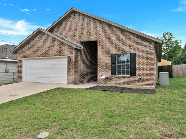 2107 Hemphill St, Greenville, TX 75401