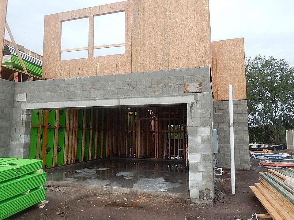 Located on 0223 in Westlake Townhomes in Tampa, FL