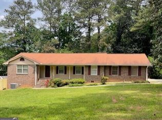 35 Pine Meadow Cir, Carrollton, GA 30116