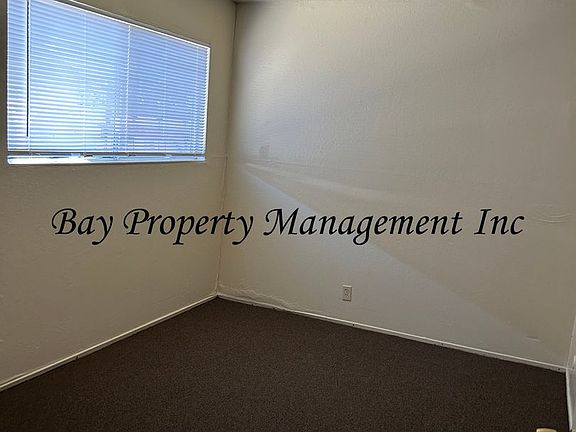 4th image of 39 Sherwood Dr APT A