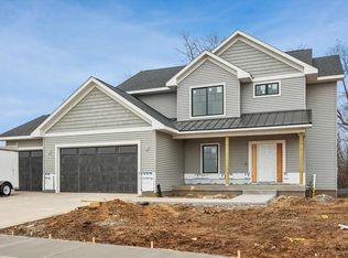 1212 Timber Trl, Solon, IA 52333