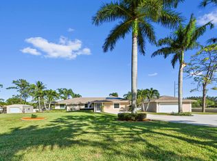 16889 W Secretariat Dr, Loxahatchee, FL 33470