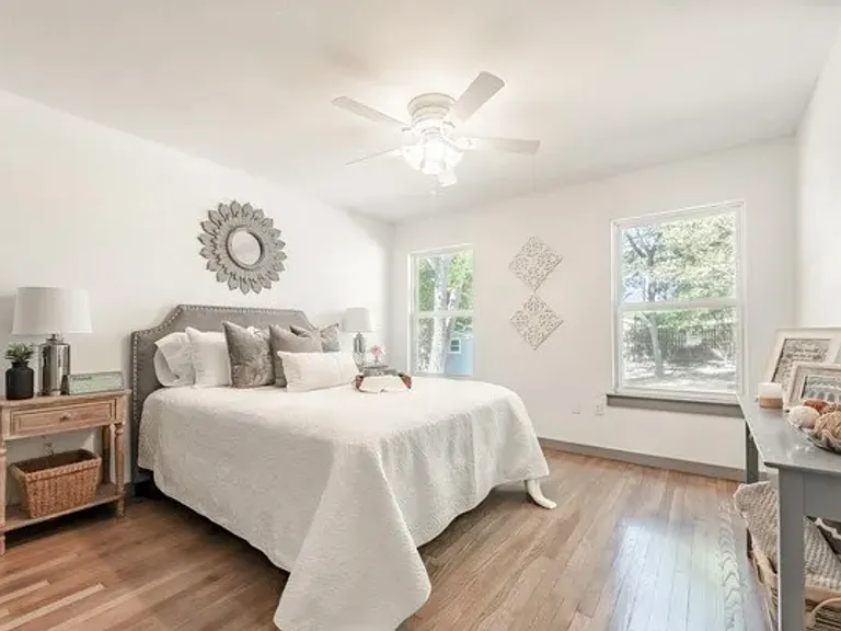 529 Laurel Ln — Photo 9