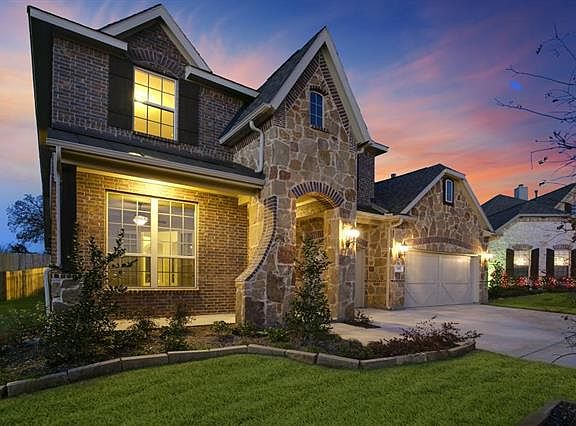 2nd image of 103 Hackberry Ln