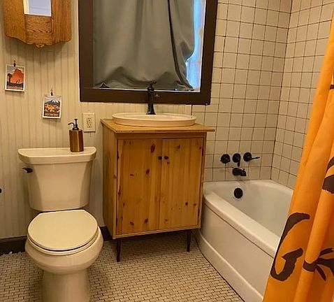 5th image of 1305 Salina St #1