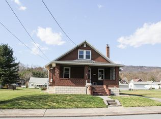229 7th Ave, Burnham, PA 17009