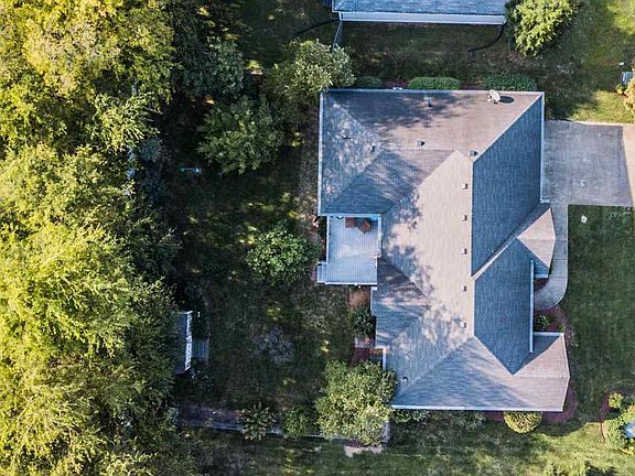 4th image of 805 Wintercress Ln