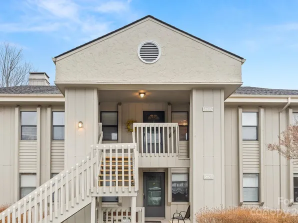 2404 Abbey Cir, Asheville, NC 28805