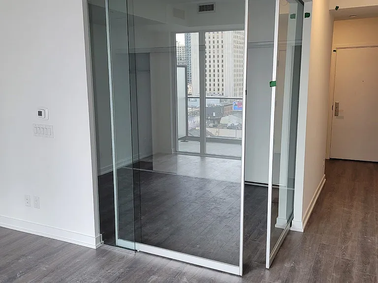 20 Edward St #923 — Photo 5