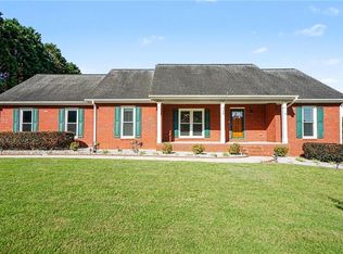 2822 Green Rd, Loganville, GA 30052