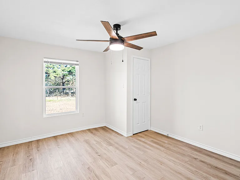 6306 FM 144 N — Photo 22