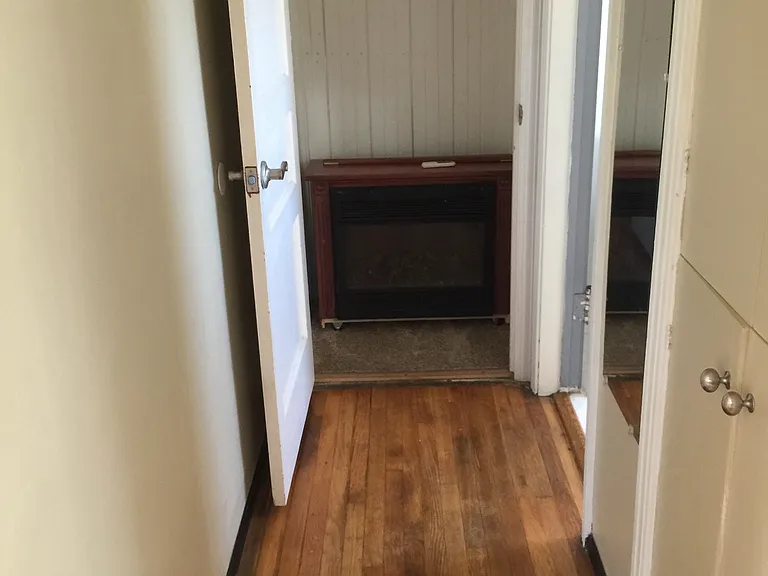 223 Coronado St — Photo 4