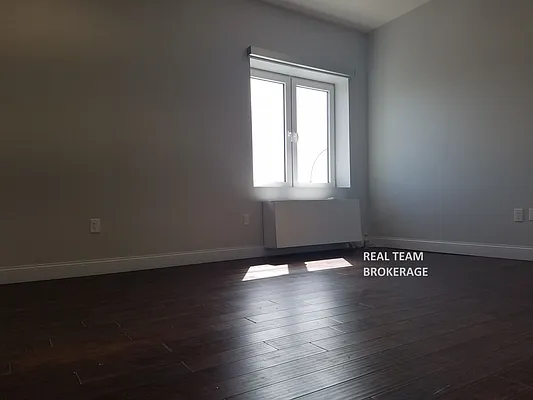 Rented by Real Team Brokerage | media 3