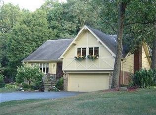 11251 Robson Rd, Grafton, OH 44044