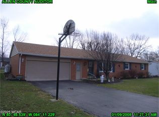 2568 Susan Ann Dr, Lima, OH 45807