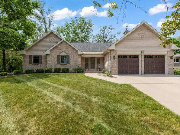 607 Crestview LANE, Mukwonago, WI 53149