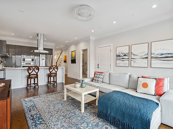5th image of 1505 N Fairfield Ave #3N