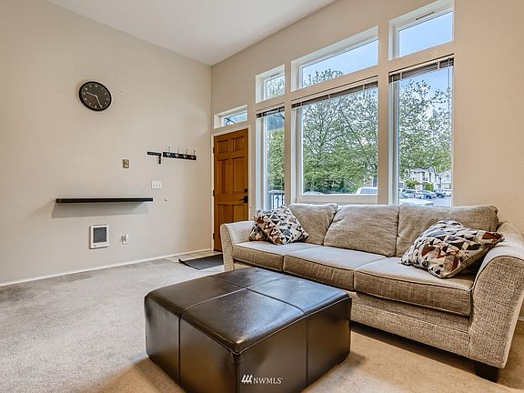 5th image of 16424 Spruce Way