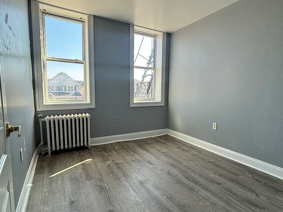 403 Avenue C #2