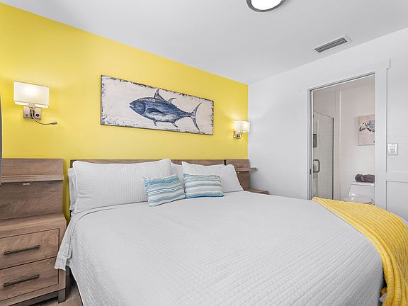 4th image of 2938 Sanibel Blvd