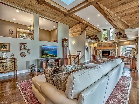 3rd image of 543 Knotty Pine Dr