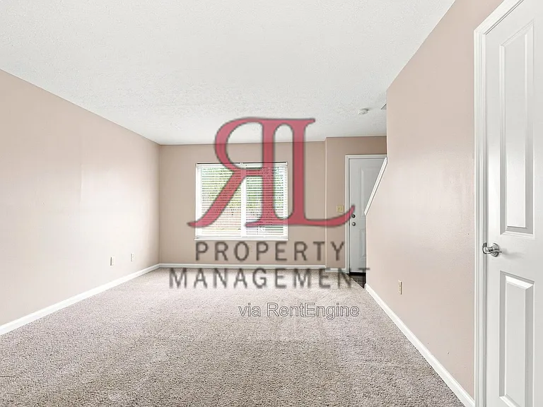 5502 Kenneylane Blvd — Photo 4
