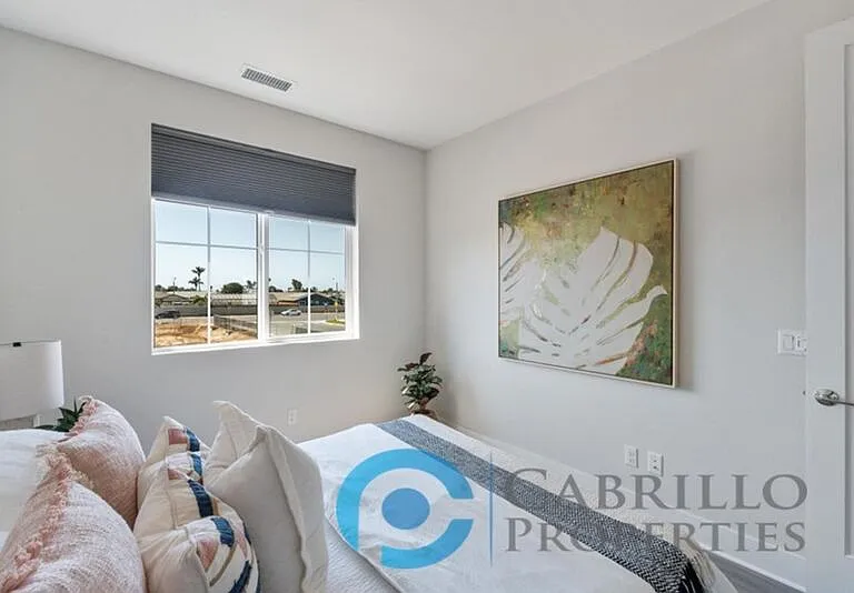 1662 Neptune Ave — Photo 28