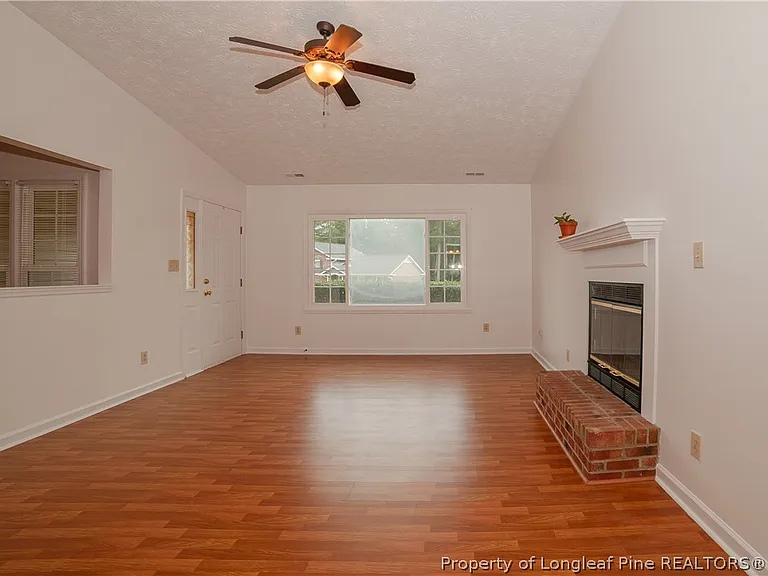 6440 Brookshire St — Photo 16