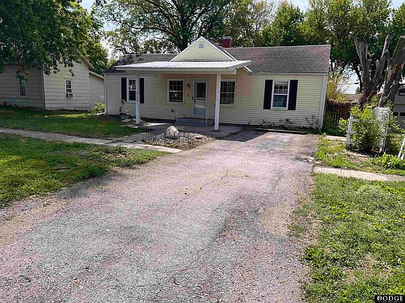 2nd image of 313 W Elm St