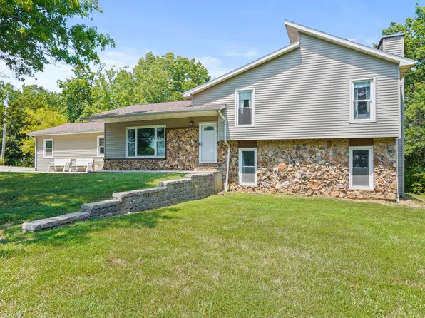 205 W Akeman Bridge Rd, Columbia, MO 65202
