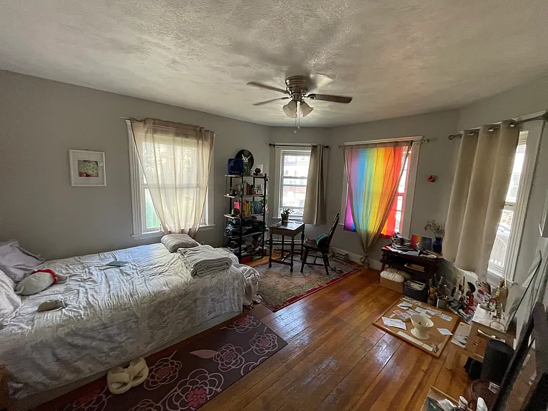 87 Easton St #1A — Photo 25