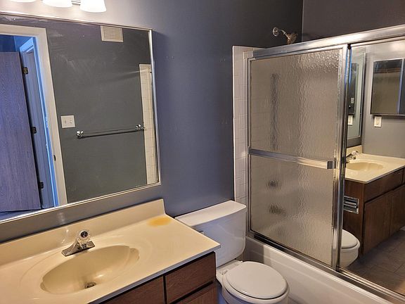 5th image of 4361 Village Parkway Cir W APT 2