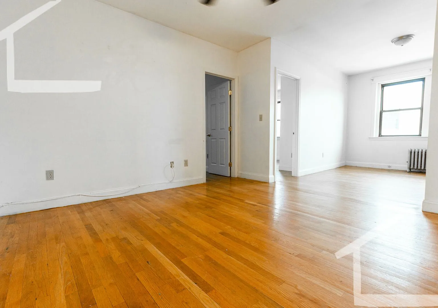 XL Apt on Brookline Border w Heat & HW Included. Near B and C lines! — Photo 2