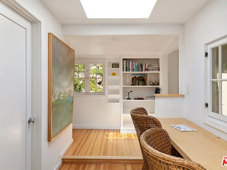 913A Fernwood Pacific Dr — Photo 10
