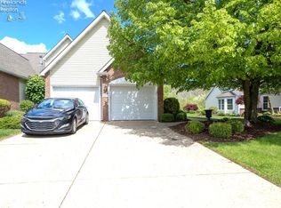 1511 Timber Lake Ln, Sandusky, OH 44870