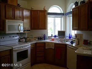 5th image of 241 25th St NE