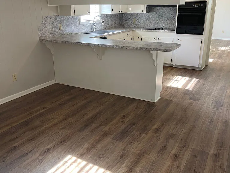 2408 Arcadia Dr — Photo 10