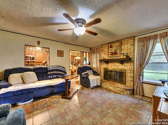 4th image of 6021 Cammie Way