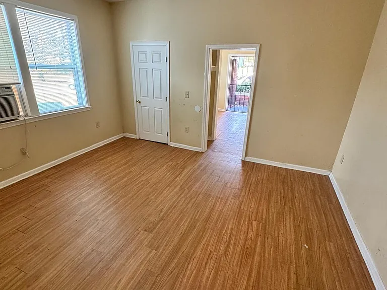 1589 Jackson Ave #1589 — Photo 8