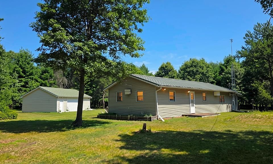 1st image of N15046 17TH AVENUE NORTH