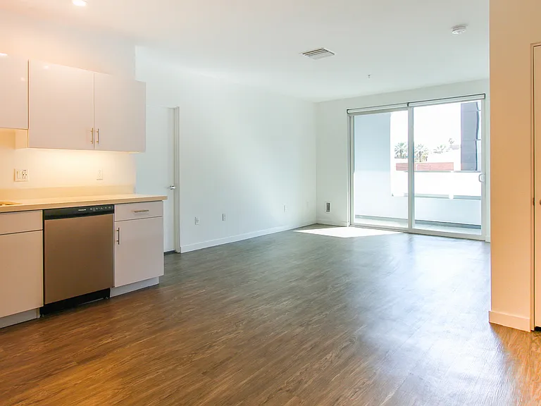 L Lofts — Photo 28