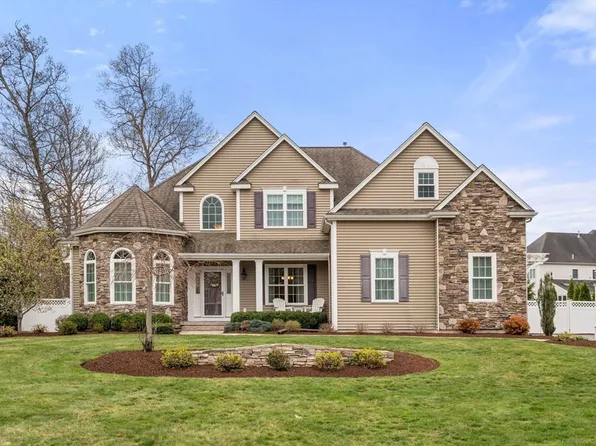 31 Chickadee Way, North Attleboro, MA 02760