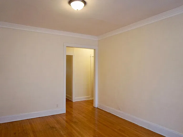 1525 W Ardmore Ave #1 — Photo 3
