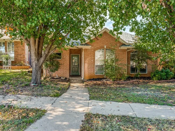 4612 Oak Club Dr, Arlington, TX 76017