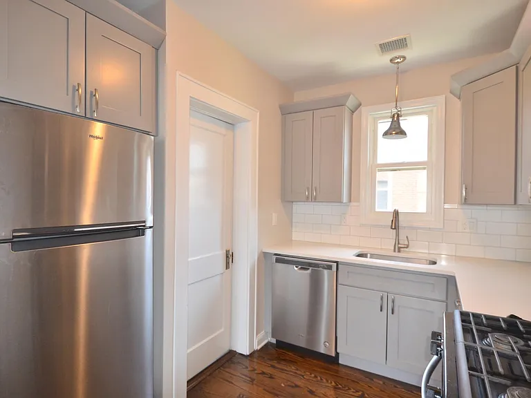 113 Willard St — Photo 4
