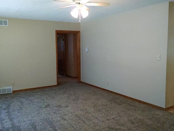 5th image of 812 E Kirwin Ave