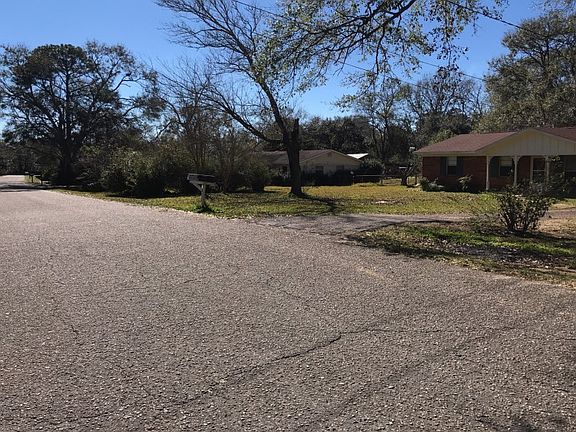 5th image of 10539 Hillcrest Dr E