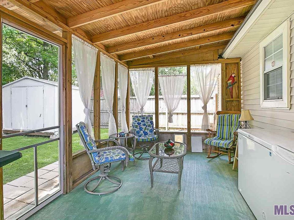 1st image of 18163 Wood Haven Dr