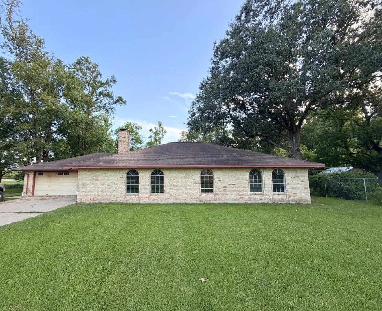 3 bed, 1800 sqft, $2,300 — Photo 1