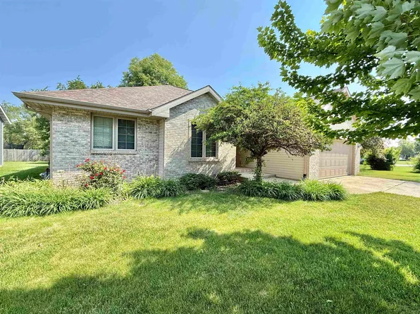 486 Gershwin Ln, Machesney Park, IL 61115